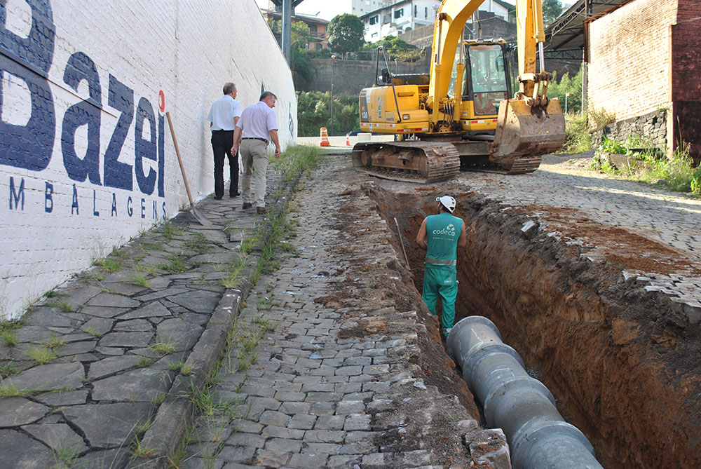  CODECA EXECUTA OBRA DE DRENAGEM E PAVIMENTAÇÃO ASFÁLTICA NO FLORESTA