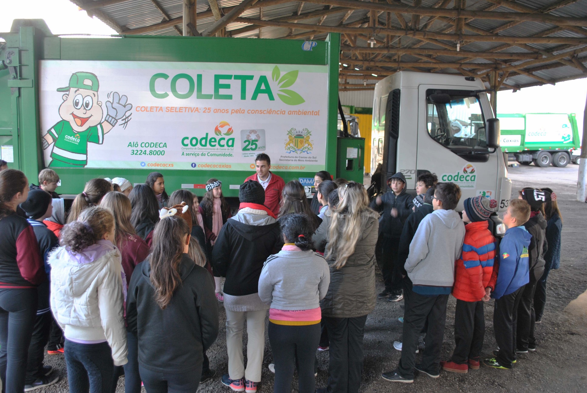  Roteiro Caminhos do Lixo conscientiza estudantes