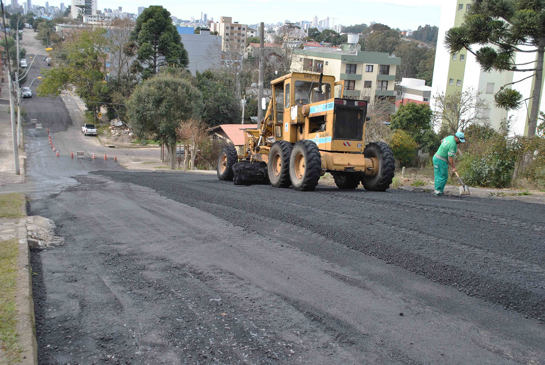  CODECA executa obras de recapeamento asfáltico em diversos pontos do município