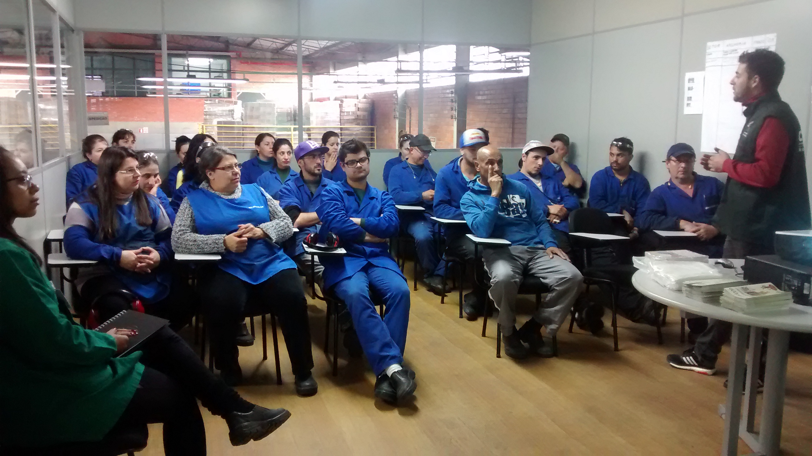  CODECA leva educação ambiental à empresa no bairro Bela Vista