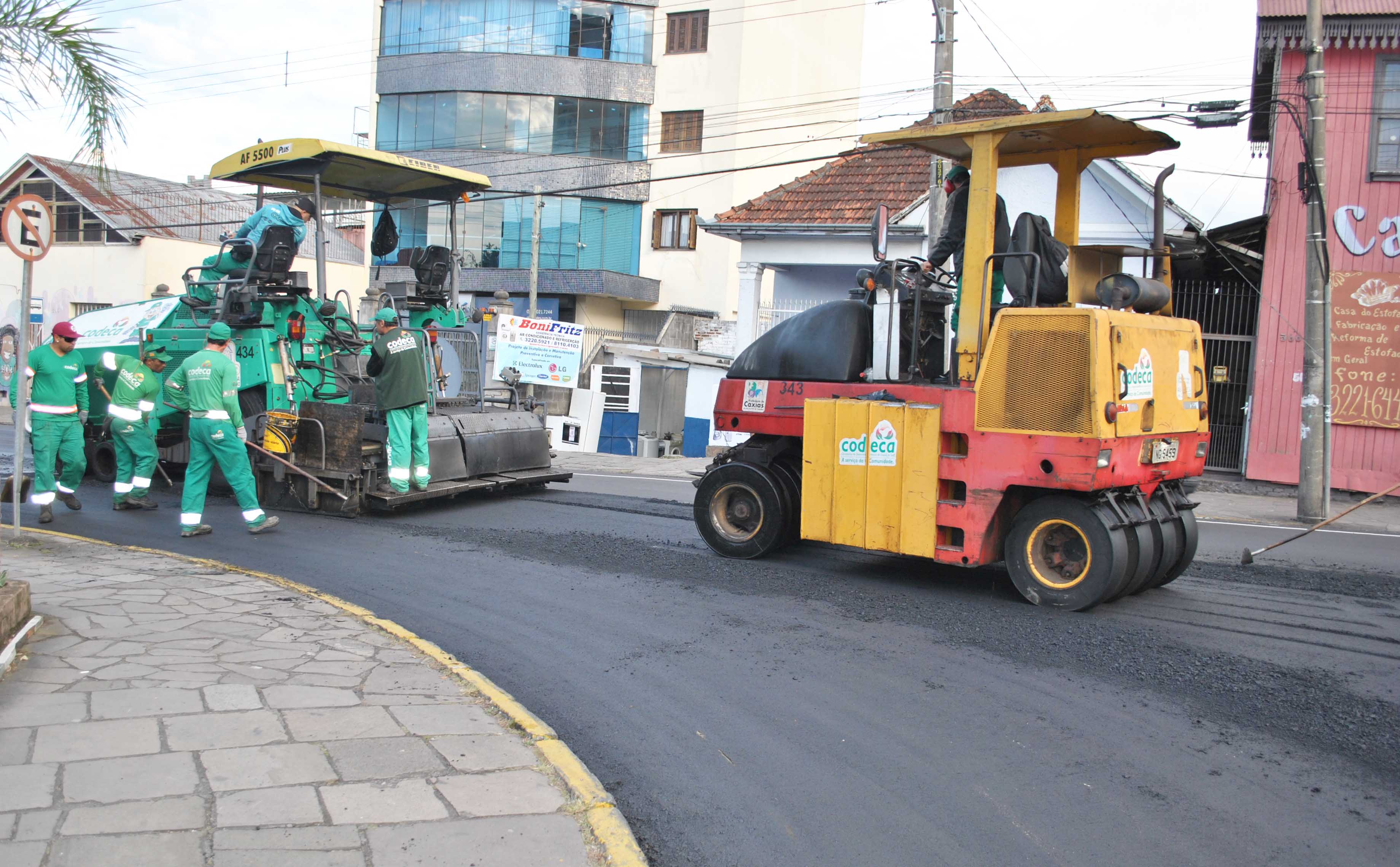  SIM CAXIAS: Retomadas as obras de recapeamento asfáltico na Av. Rio Branco