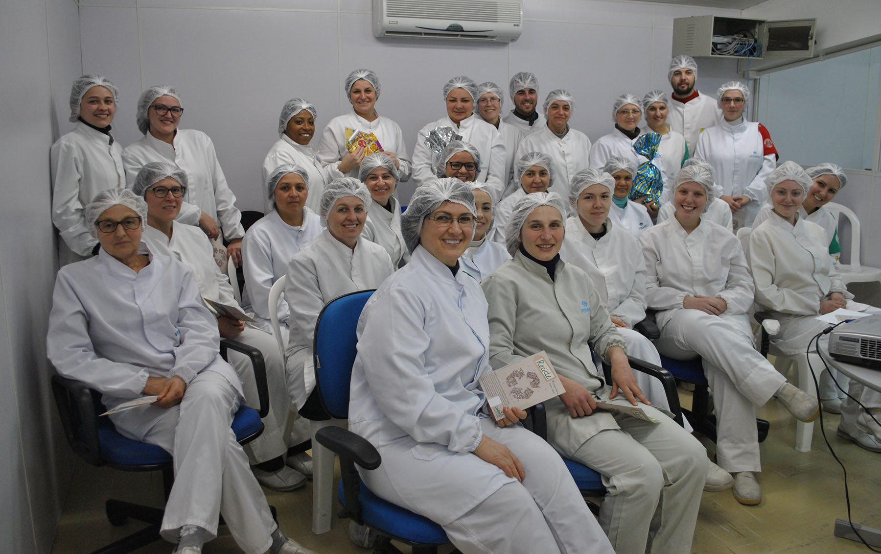  CODECA palestra em laboratório farmacêutico