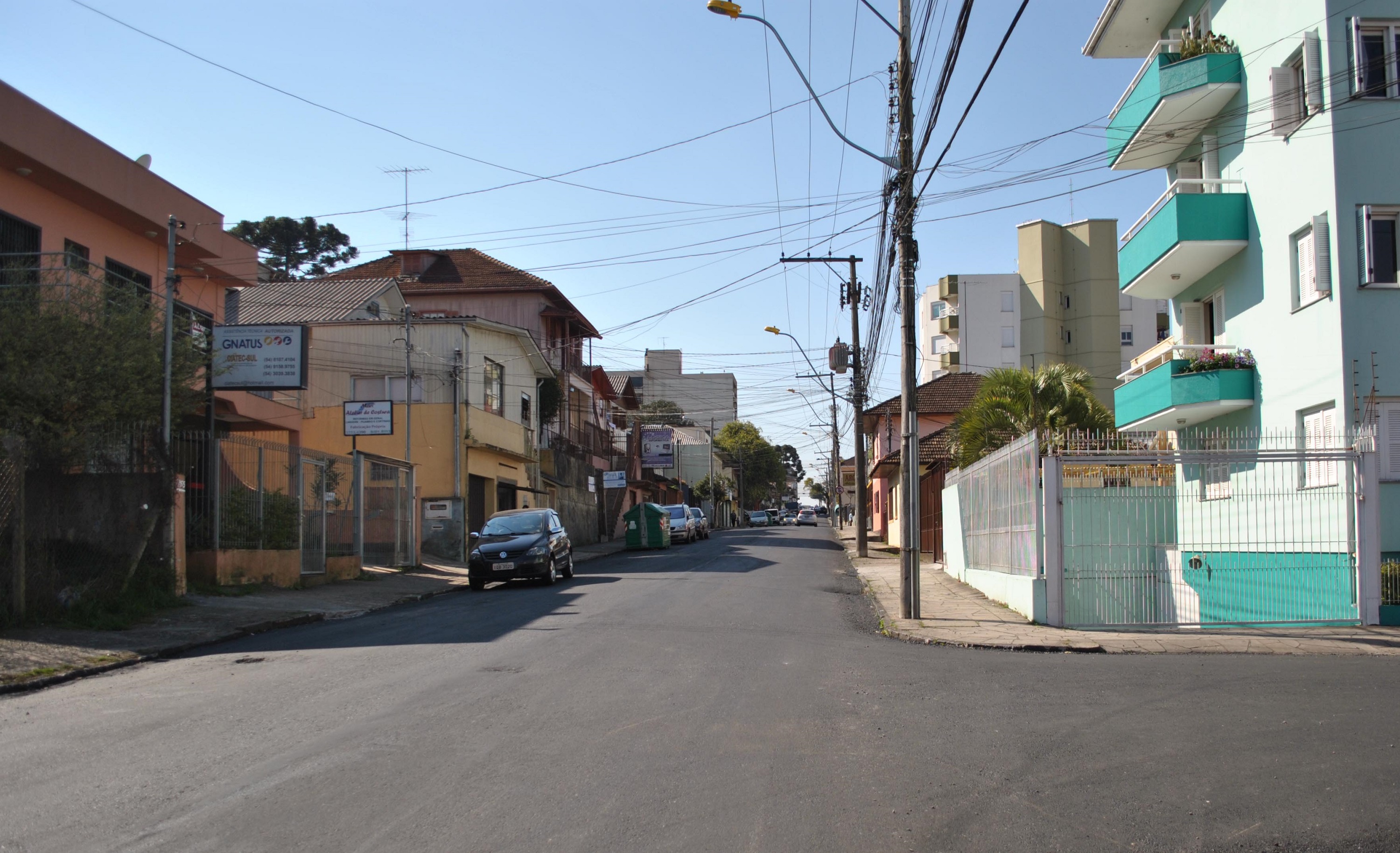  CODECA conclui asfalto na Rua Sarmento Leite