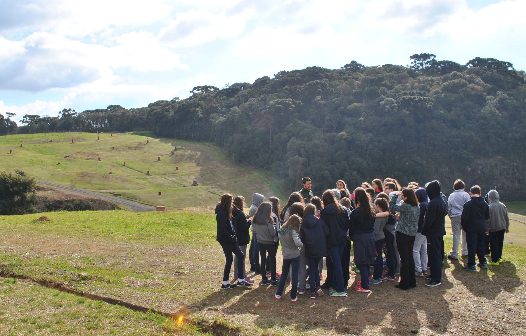 Colégio Mutirão participa do roteiro Caminhos do Lixo