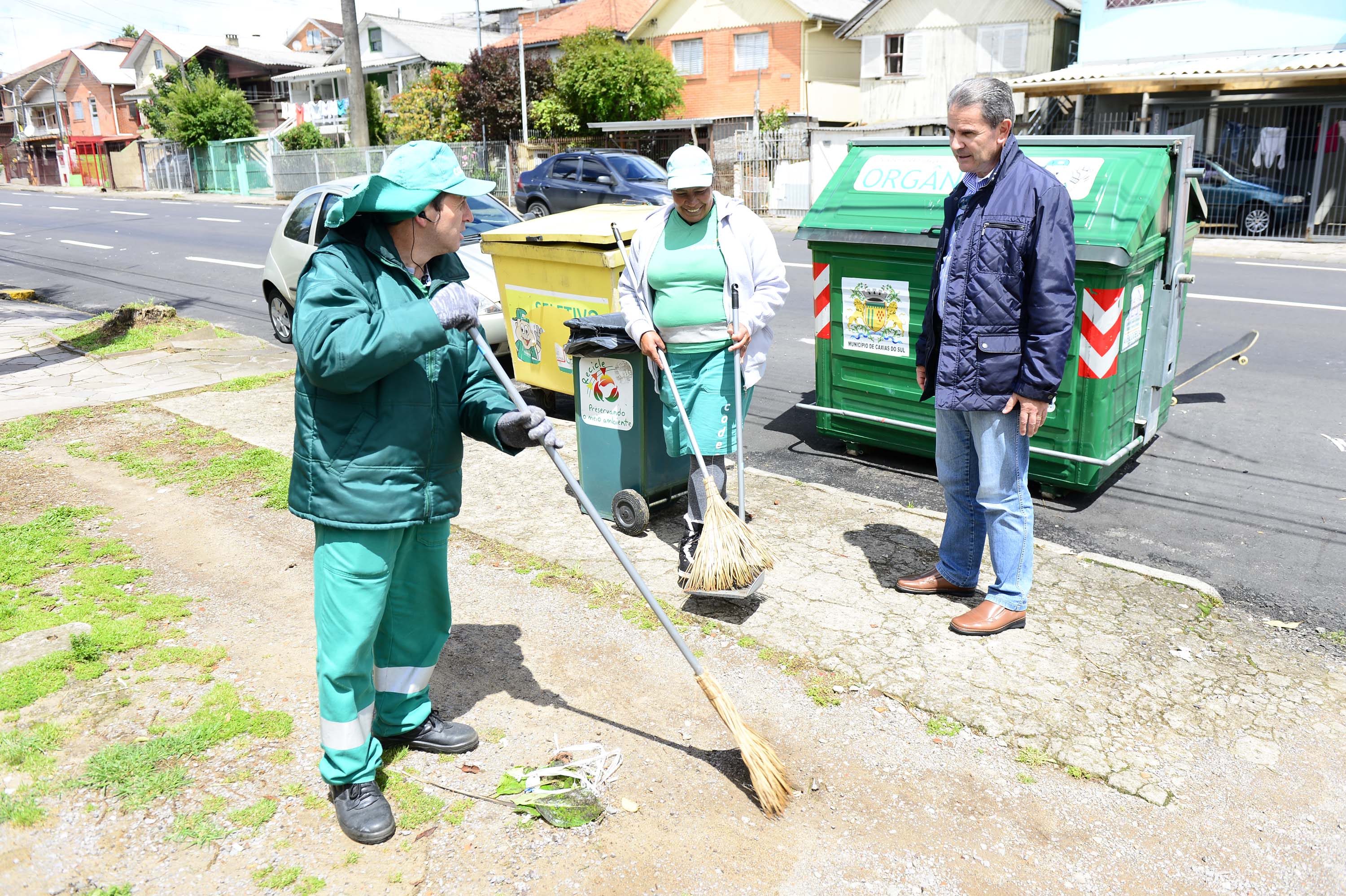  Prefeito confere conclusão de obras no bairro Sagrada Família