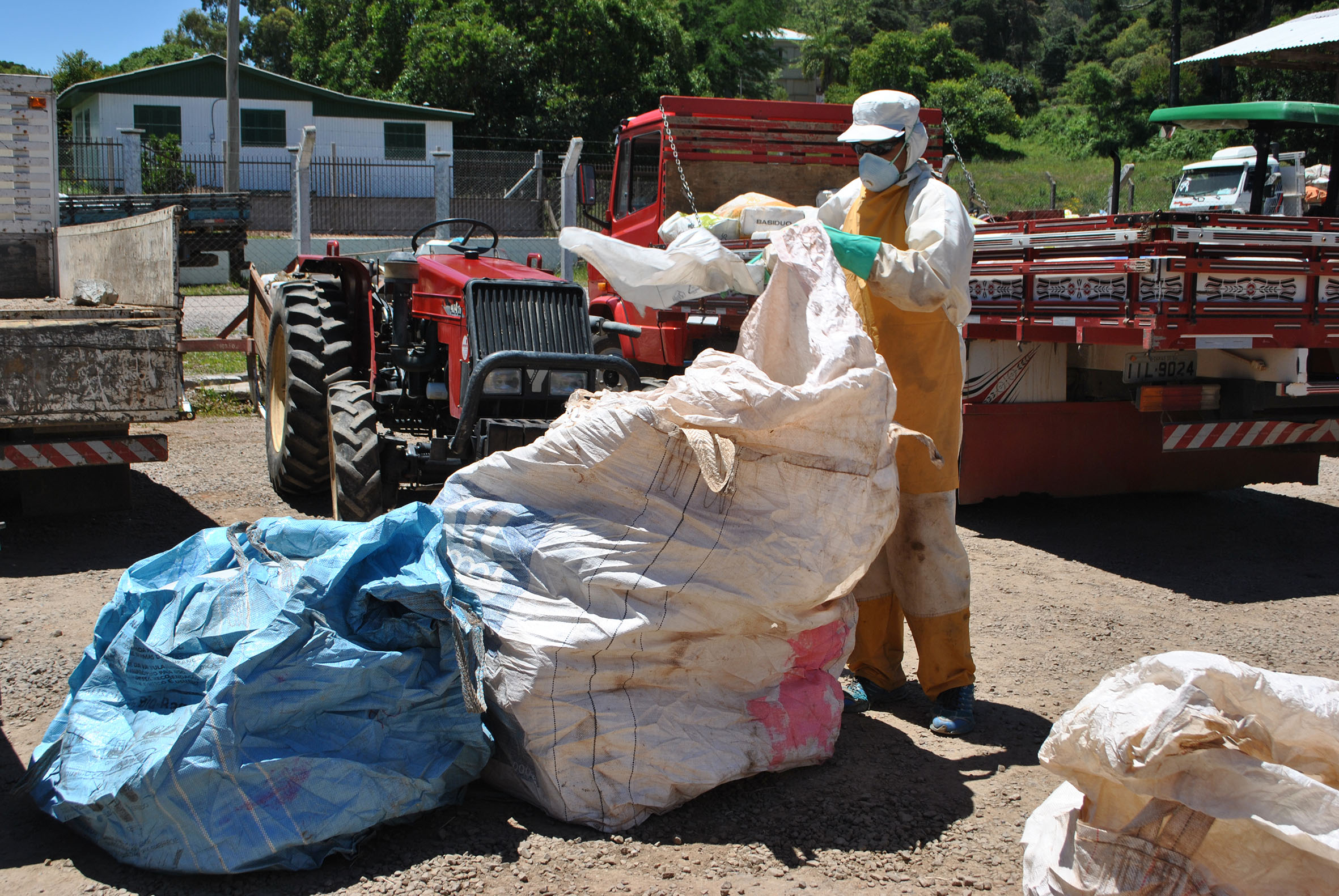  Coleta de embalagens de agrotóxicos segue até o dia 7 de dezembro
