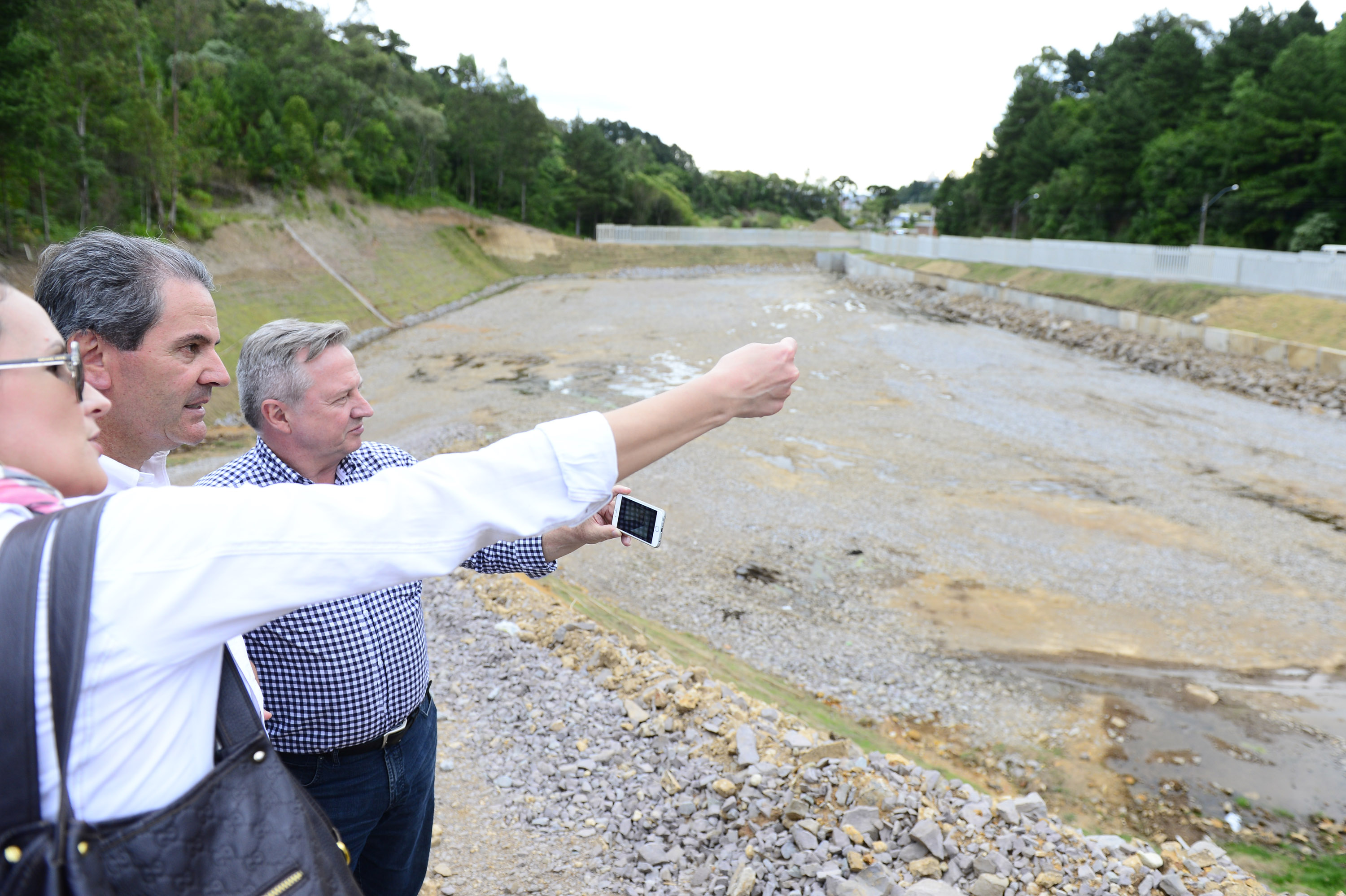  Prefeito Alceu entrega tanque de contenção de alagamento no Fátima Baixo