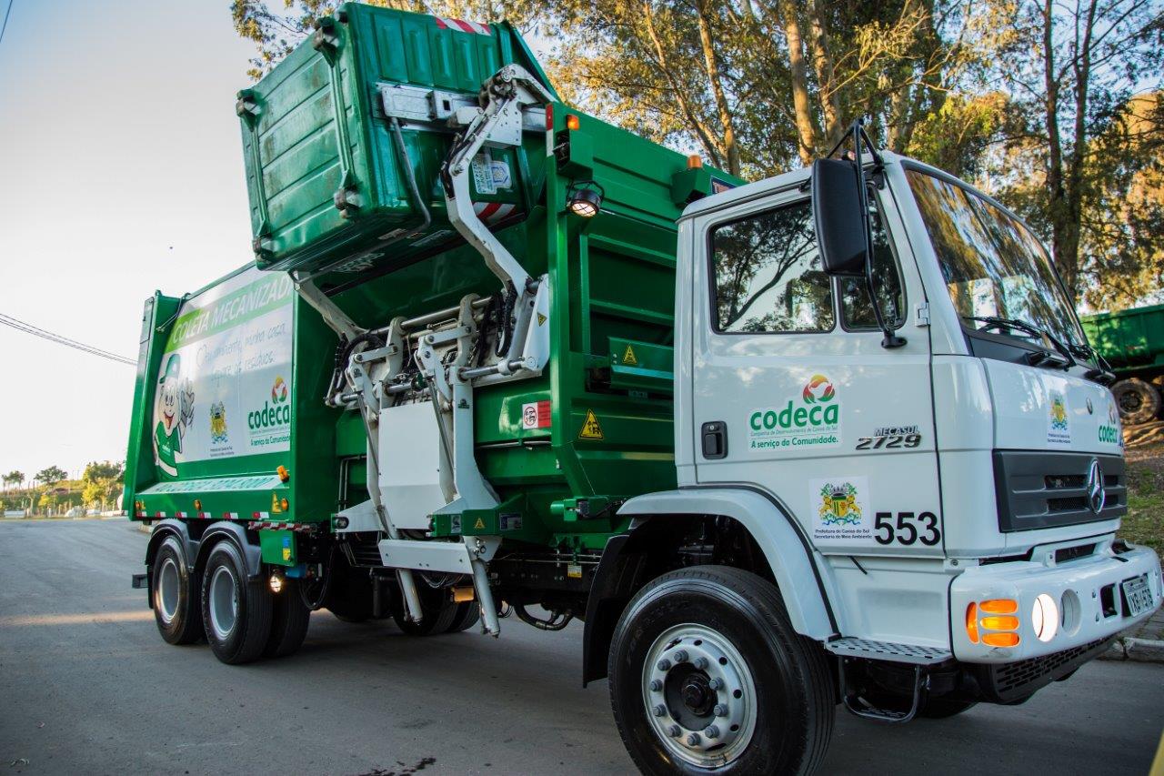  Coleta mecanizada da Codeca completa 10 anos beneficiando quase metade da população caxiense