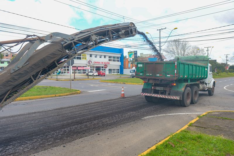  Smosp inicia repavimentação asfáltica no município, com investimento de R$ 3 milhões 