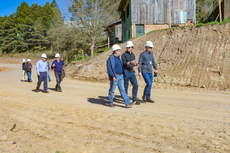  Prefeitura recebe representantes da Corporação Andina de Fomento para acompanhamento do PDI