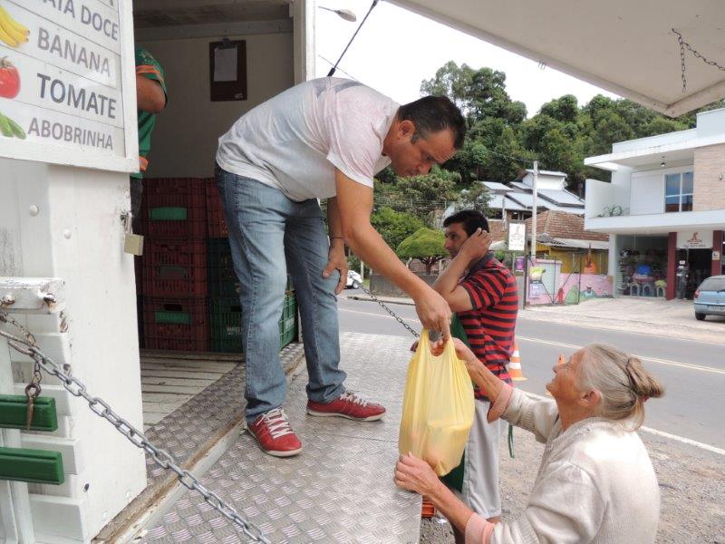  Quinta-feira, 18 de outubro, é dia de Troca Solidária