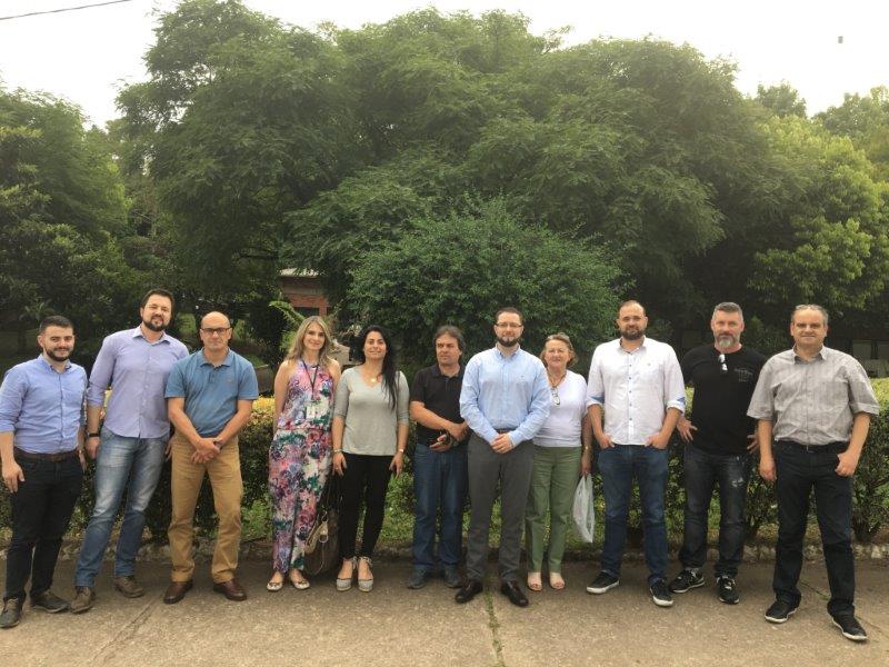  Representantes dos conselhos participam de visitas técnicas às unidades de serviços da Codeca