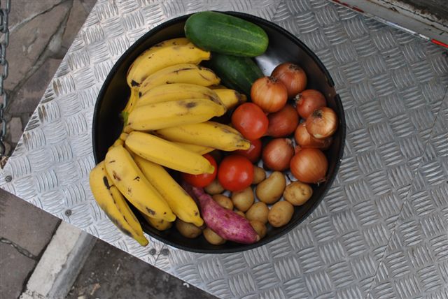  Quinta-feira é dia de Troca Solidária