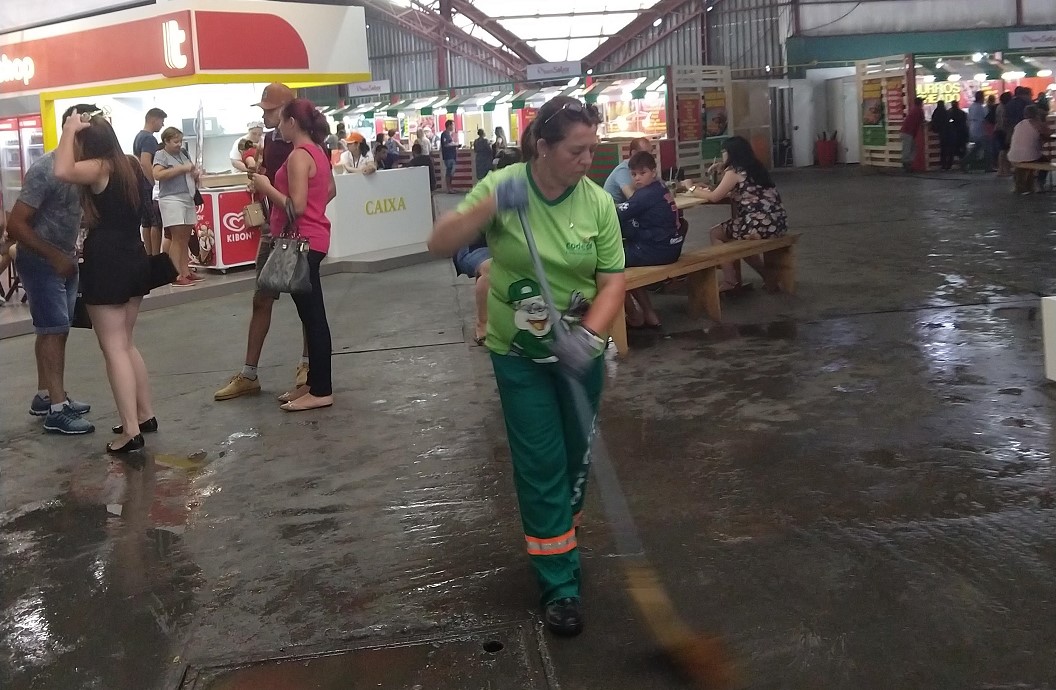  Codeca coleta 18,9 mil quilos de resíduos durante primeiro final de semana da Festa da Uva 