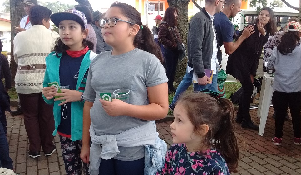  Codeca participa do programa Caxias Mais Feliz com oficinas de separação de resíduos