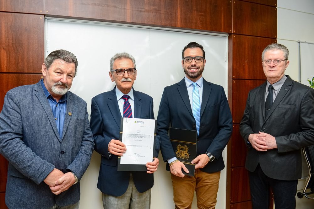  Novos diretores da Codeca são oficializados pelo prefeito