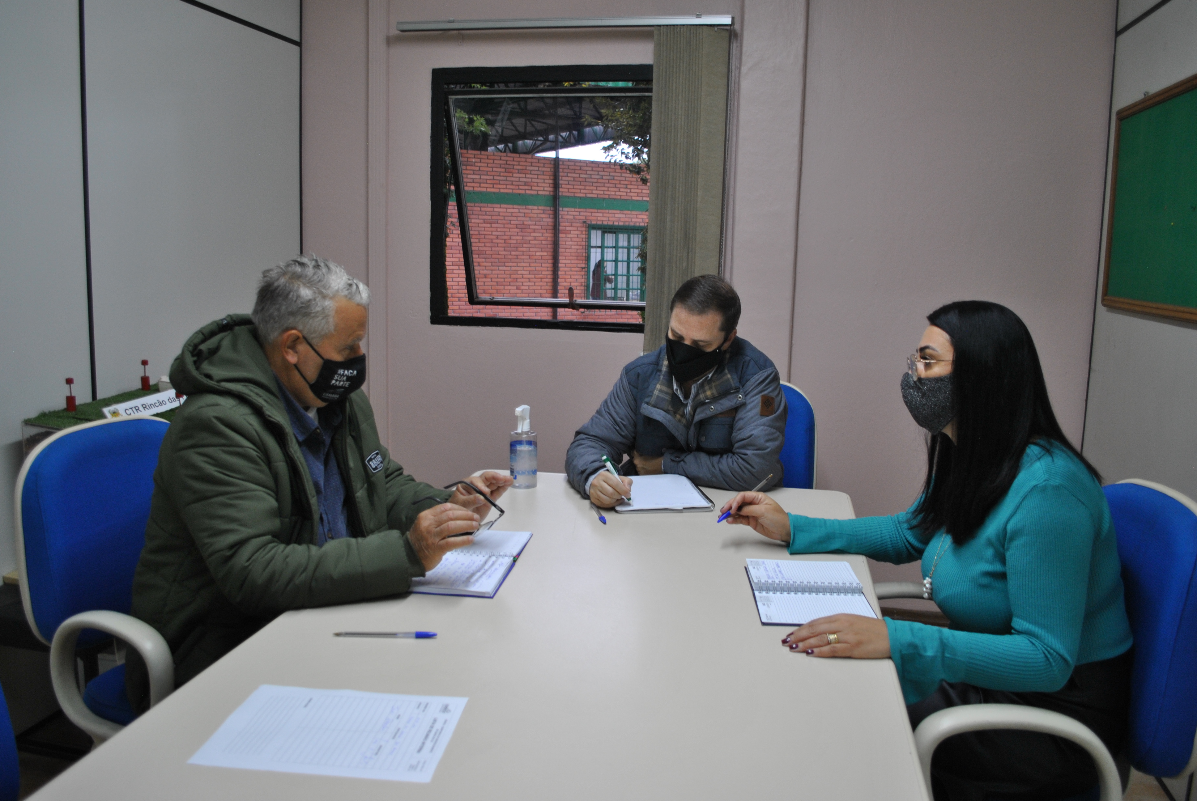  Presidente Helen Machado recebe o vereador José Dambrós