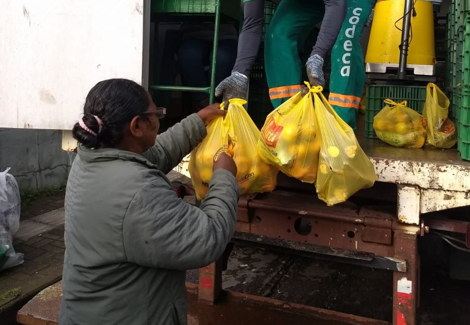  Troca Solidária beneficia, no primeiro mês, mais de 1,1 mil famílias de baixa renda