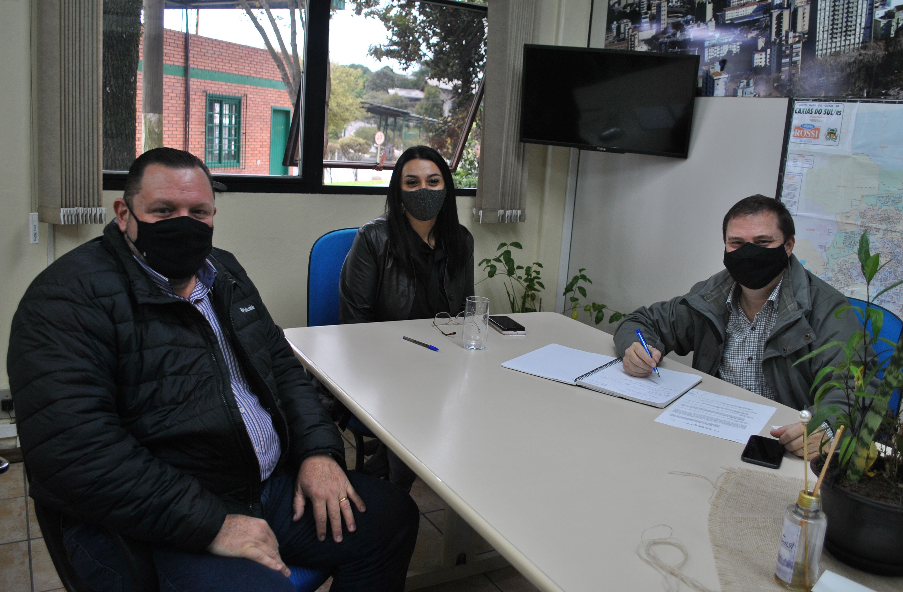  Helen Machado recebe o presidente da empresa Festa da Uva S/A