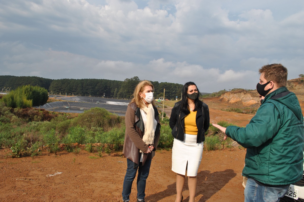  Vice-Prefeita Paula Ioris visita Central de Tratamento de Resíduos Rincão das Flores
