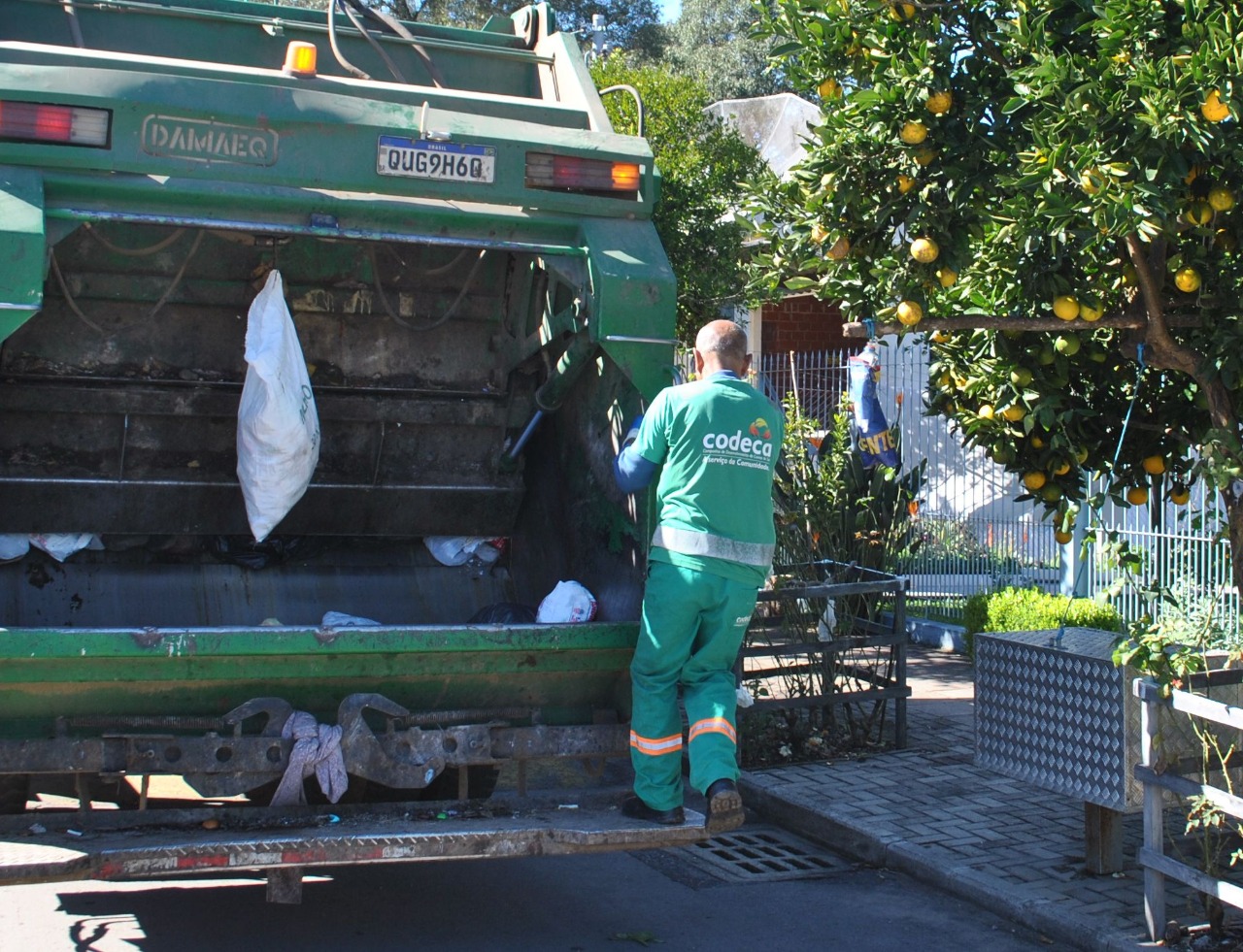  Em projeto piloto, Codeca altera horários da coleta orgânica