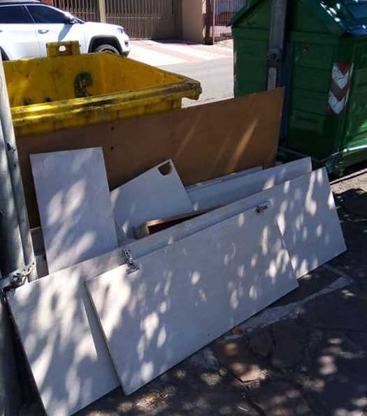  Codeca orienta para descarte correto de resíduos de grande porte