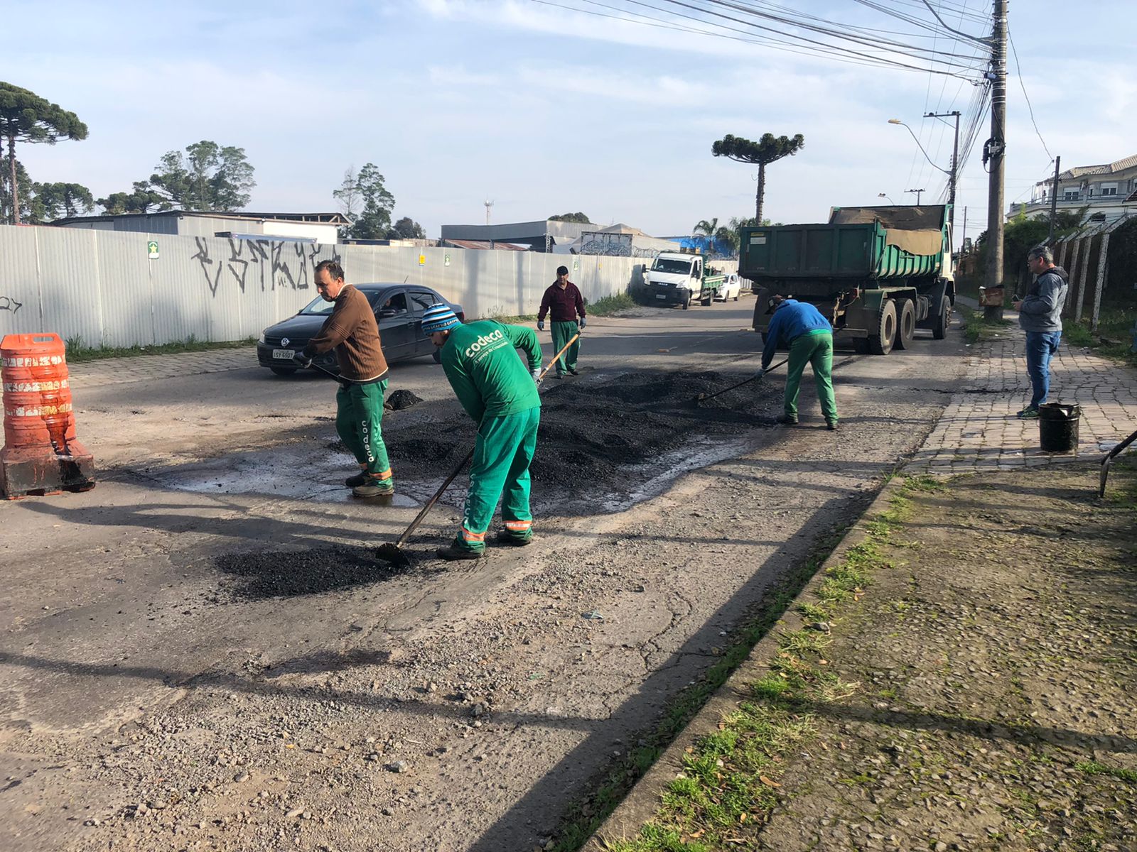  Codeca realiza Operação Tapa-buraco emergencial