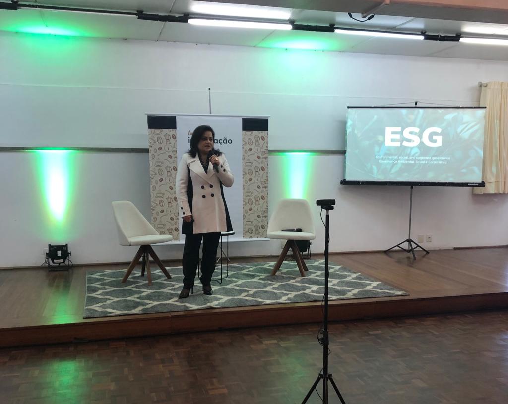  Presidente da Codeca aborda o gerenciamento de resíduos em evento na CIC