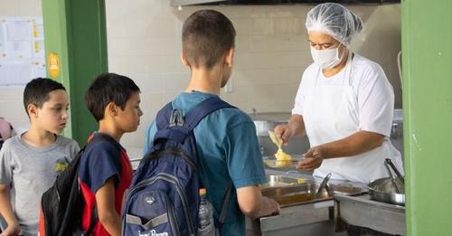  Codeca abre concurso público para os cargos de auxiliar de limpeza de escola, merendeira e nutricion