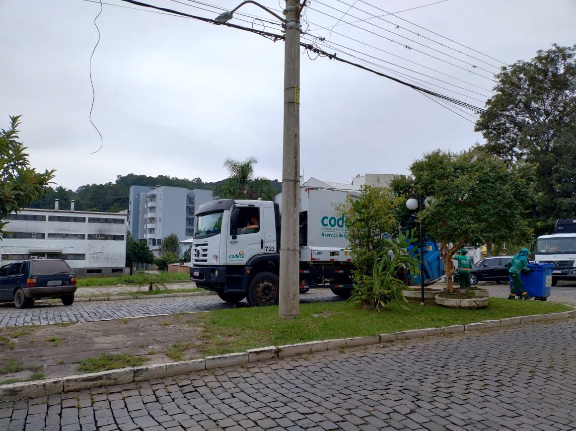  Codeca realiza, de forma emergencial, coleta de lixo em São Marcos