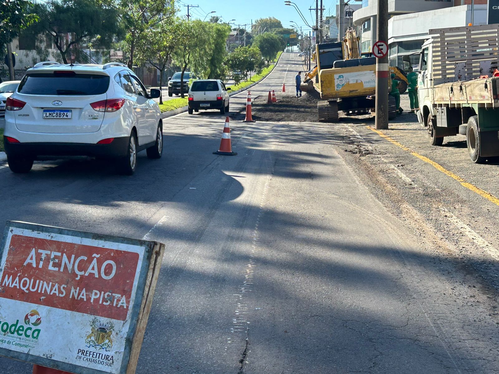  Equipes da Codeca recuperam vias danificadas pelas chuvas