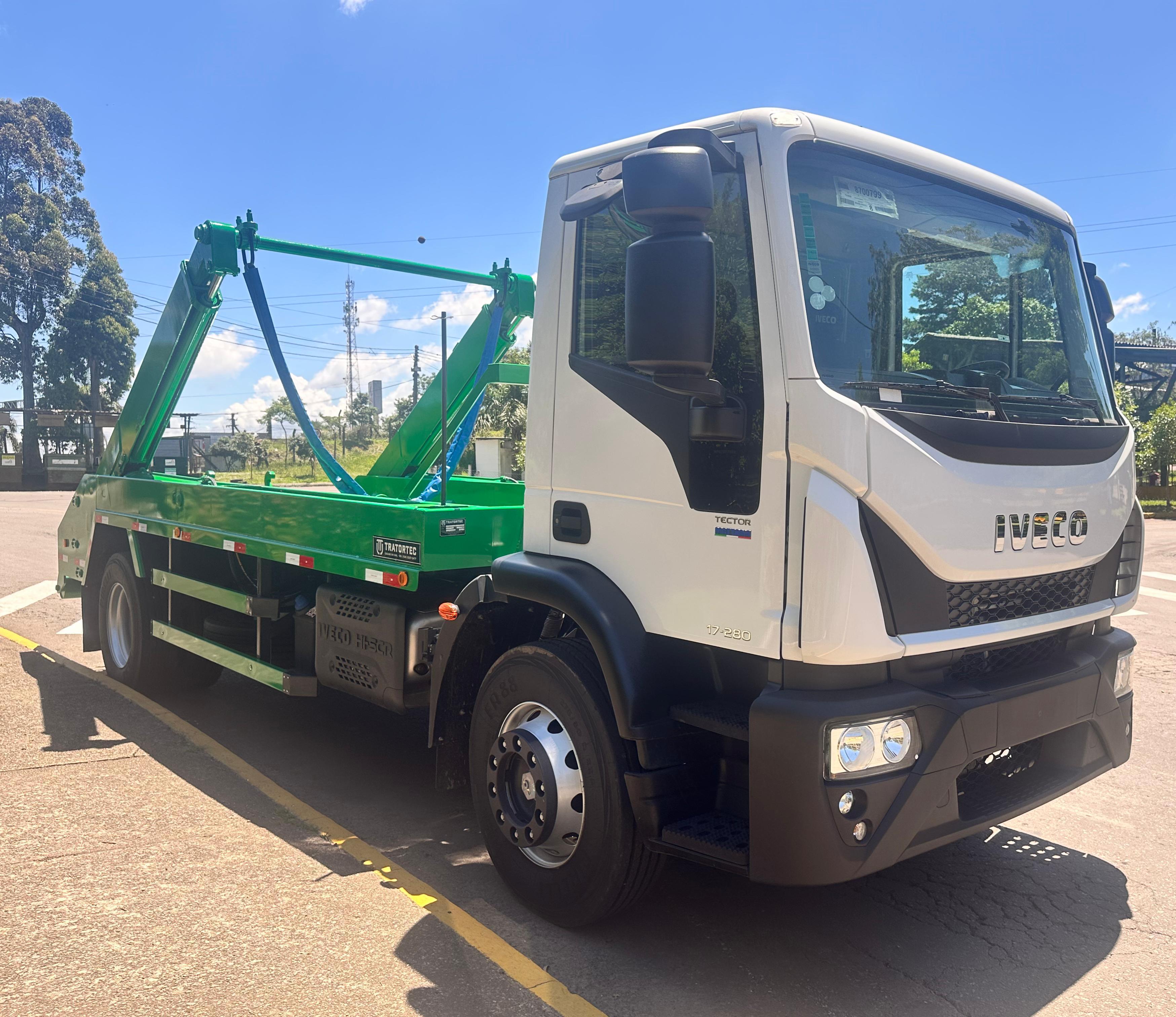  Codeca recebe novo caminhão guindaste telescópio