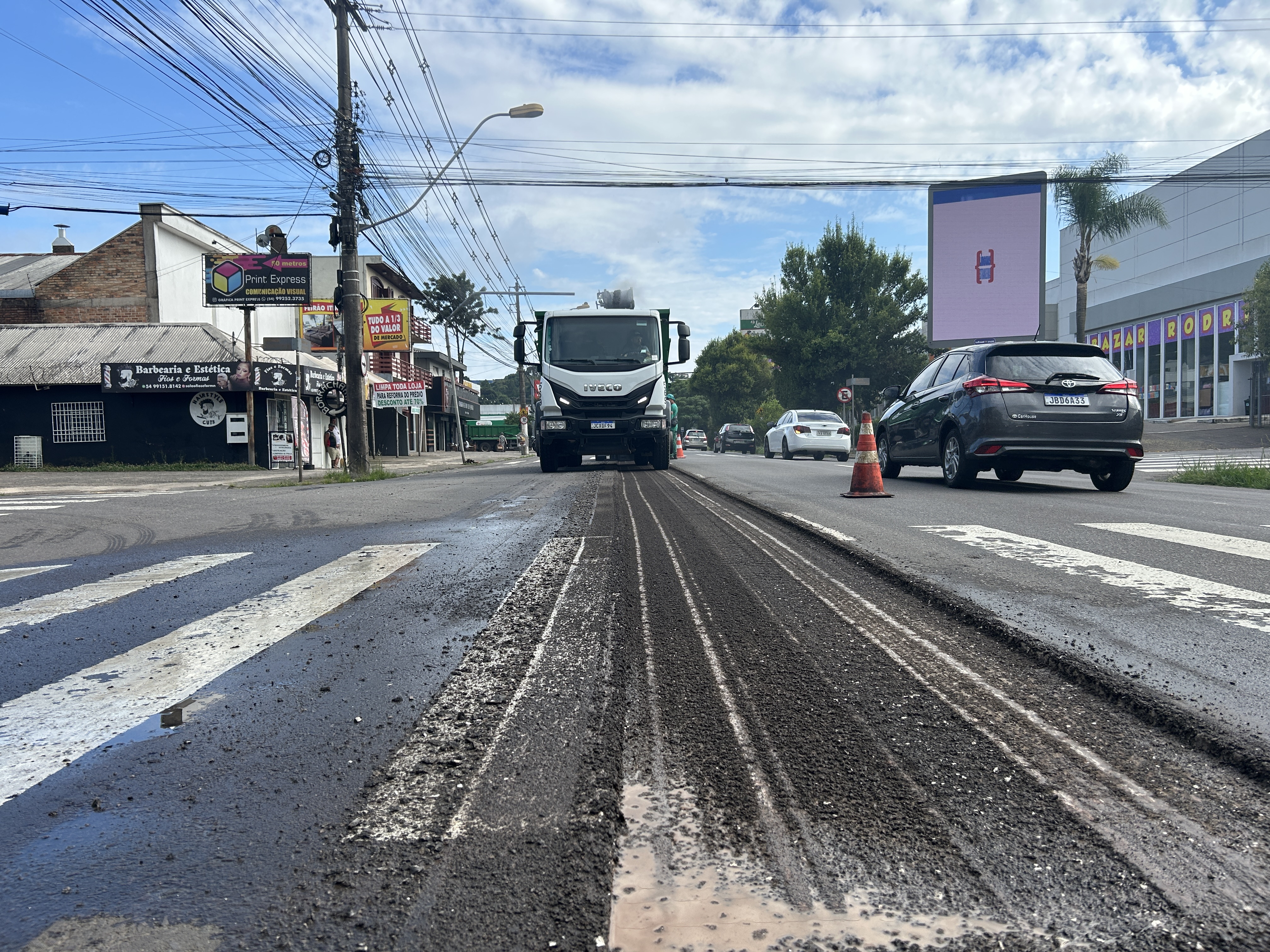 Codeca conclui recuperação do asfalto da Rua Pio XII e avança na Moreira César