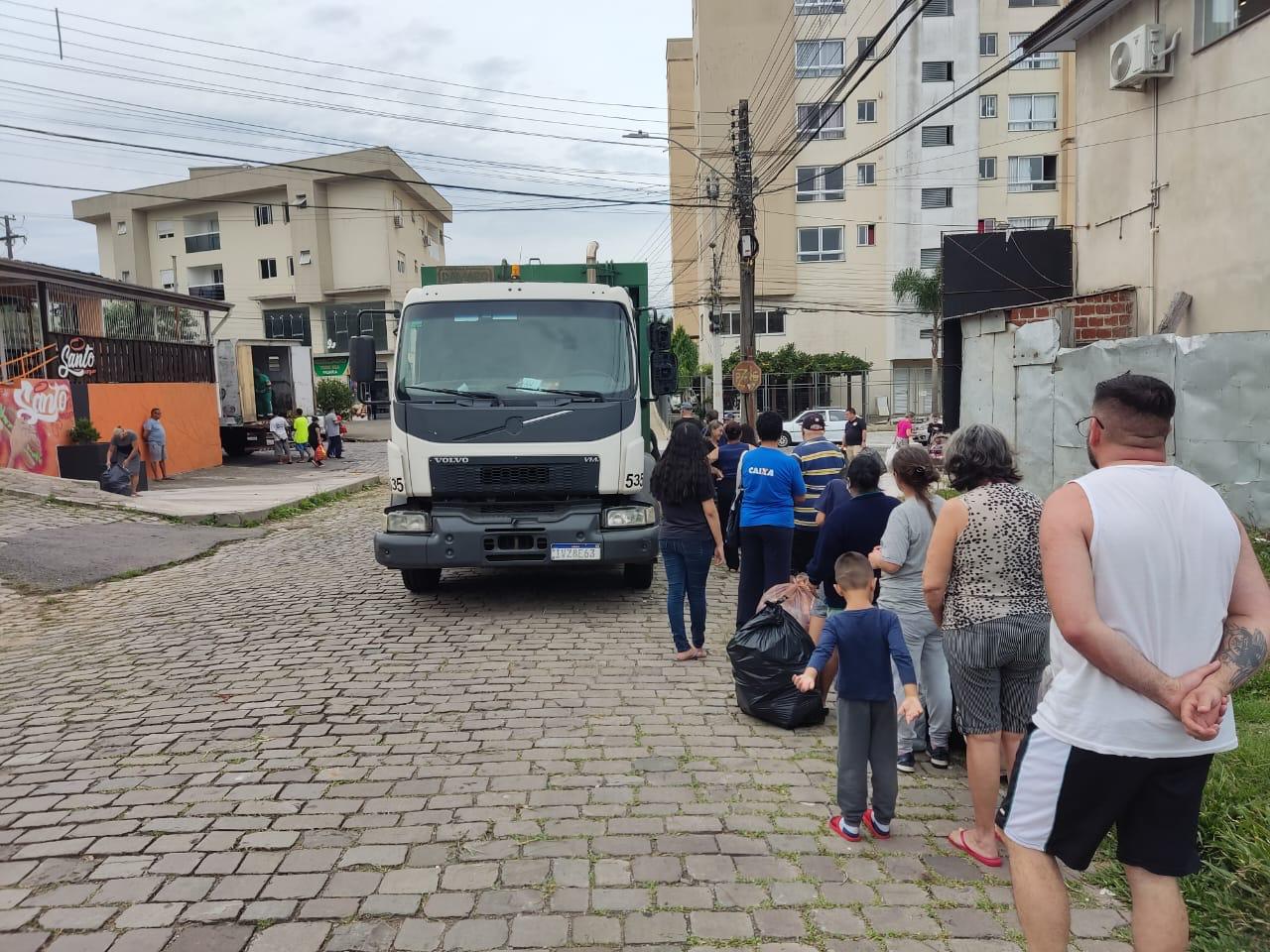  Sábado de Aleluia. E de Troca Solidária!