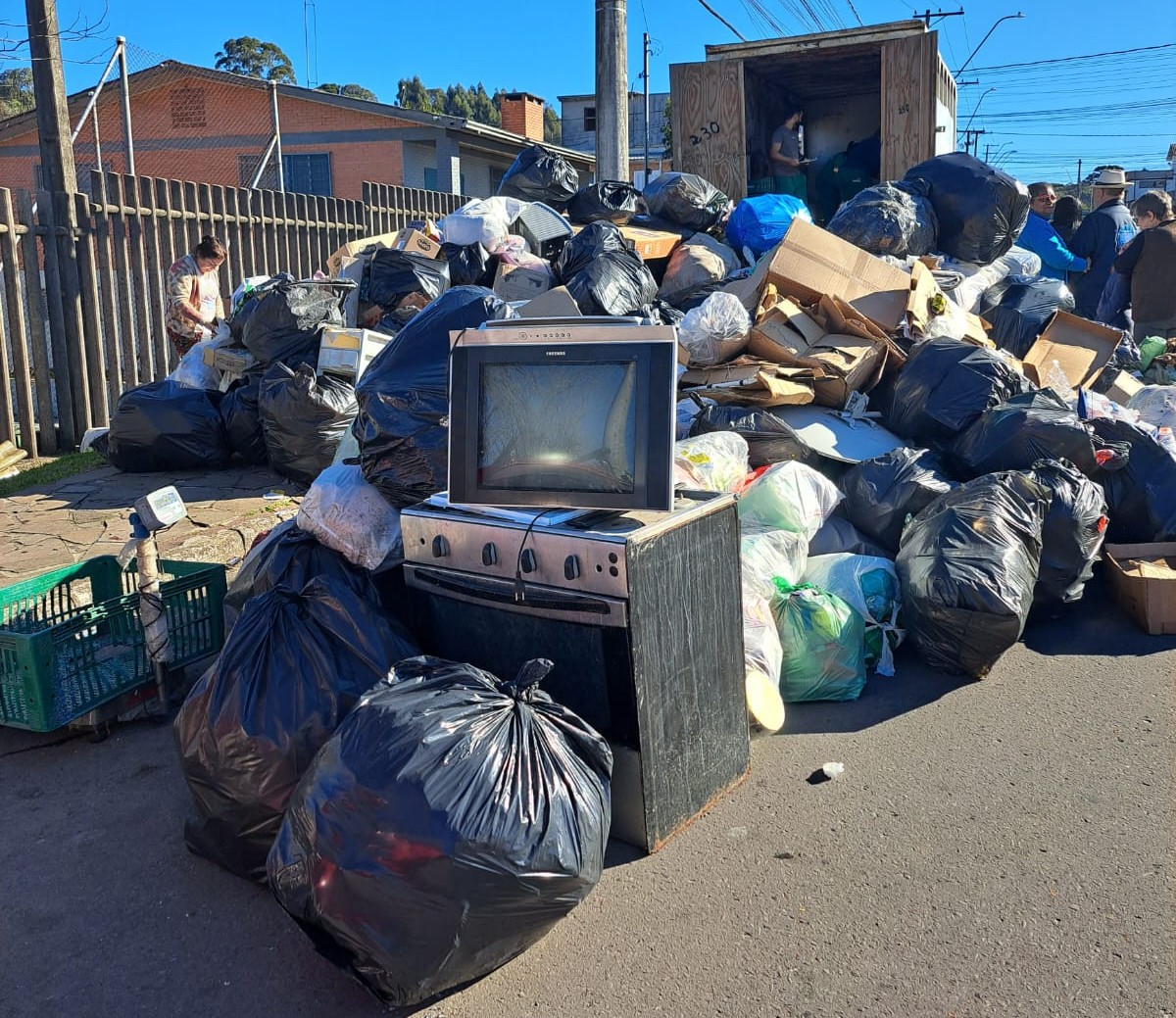 Programa Troca Solidária ocorre neste sábado