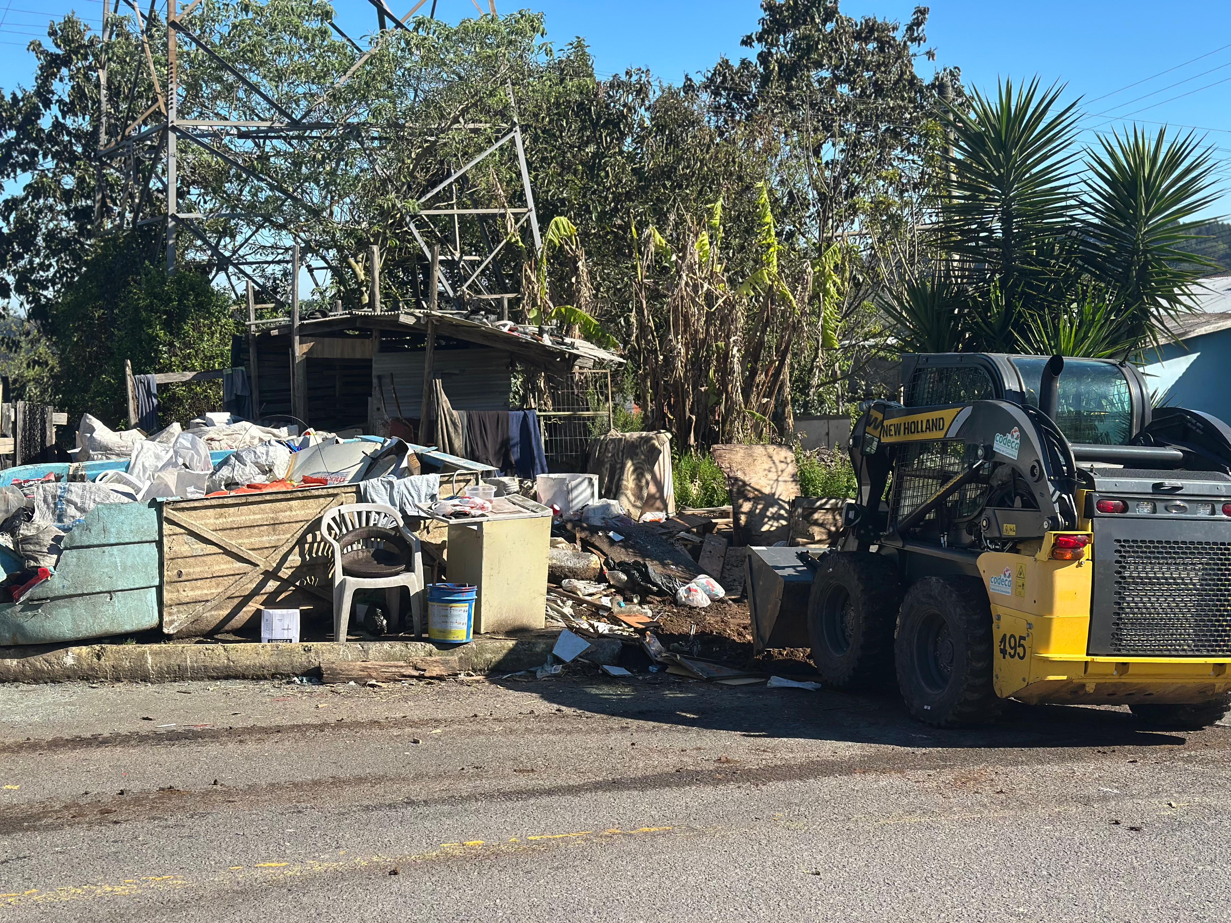  Codeca integra força-tarefa em desocupação de área pública