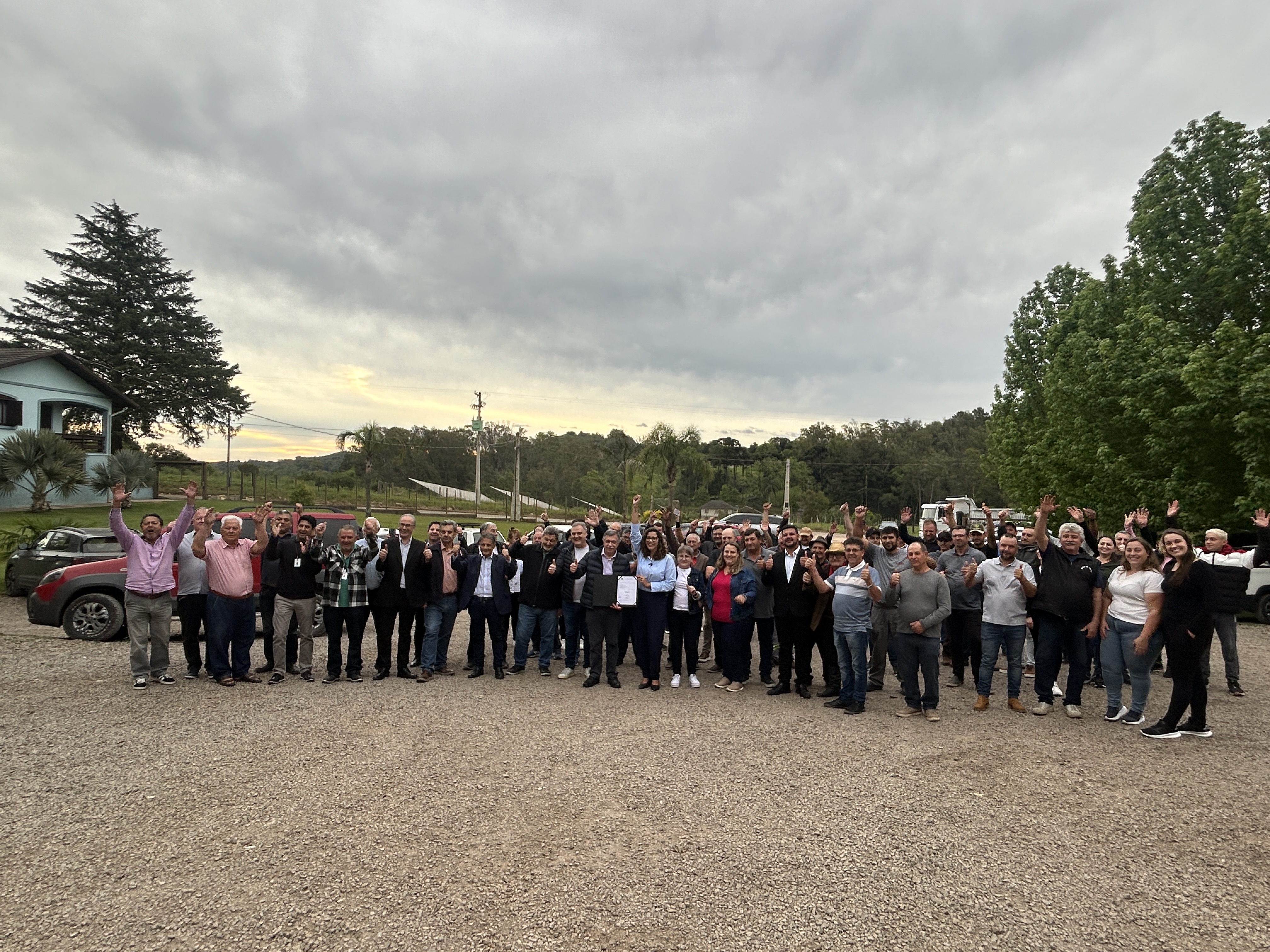  Assinada a ordem de início da pavimentação asfáltica da Estrada Municipal Claudino Antônio da Costa