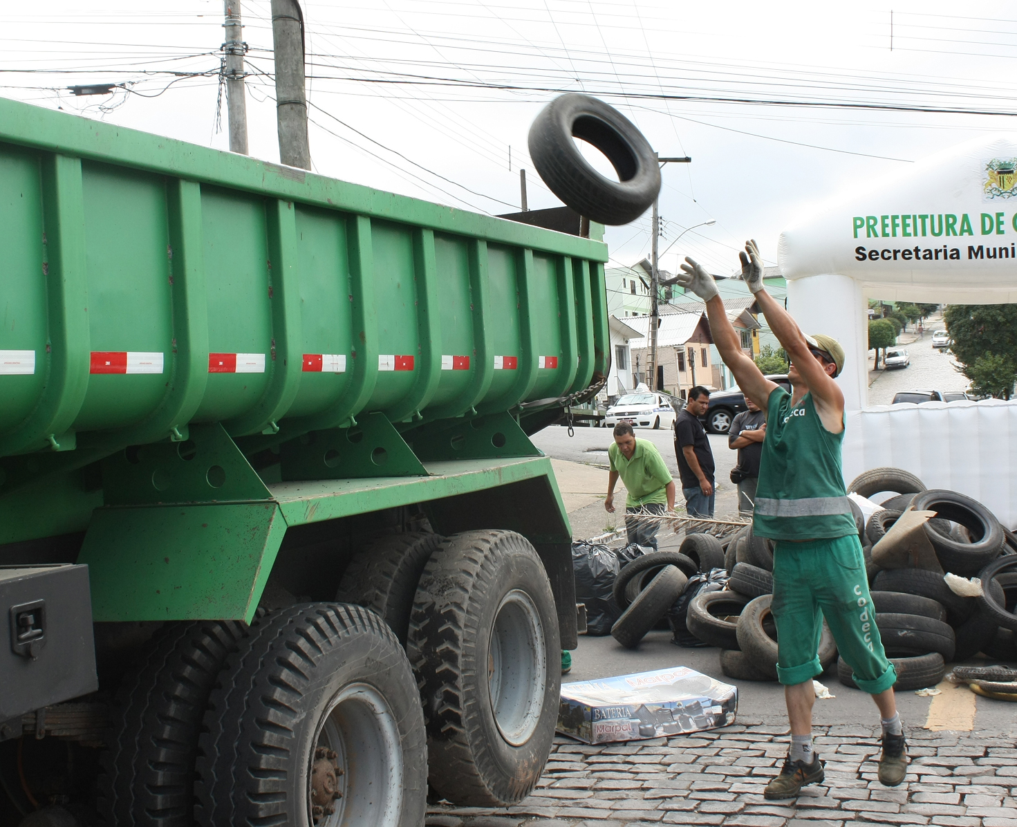  Gingana da Dengue recolhe 14,7 toneladas de lixo no Esplanada