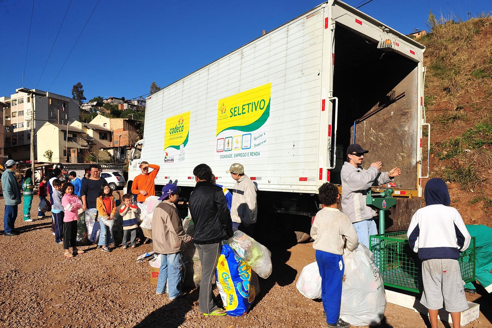  Programa Troca Solidária beneficia novos bairros