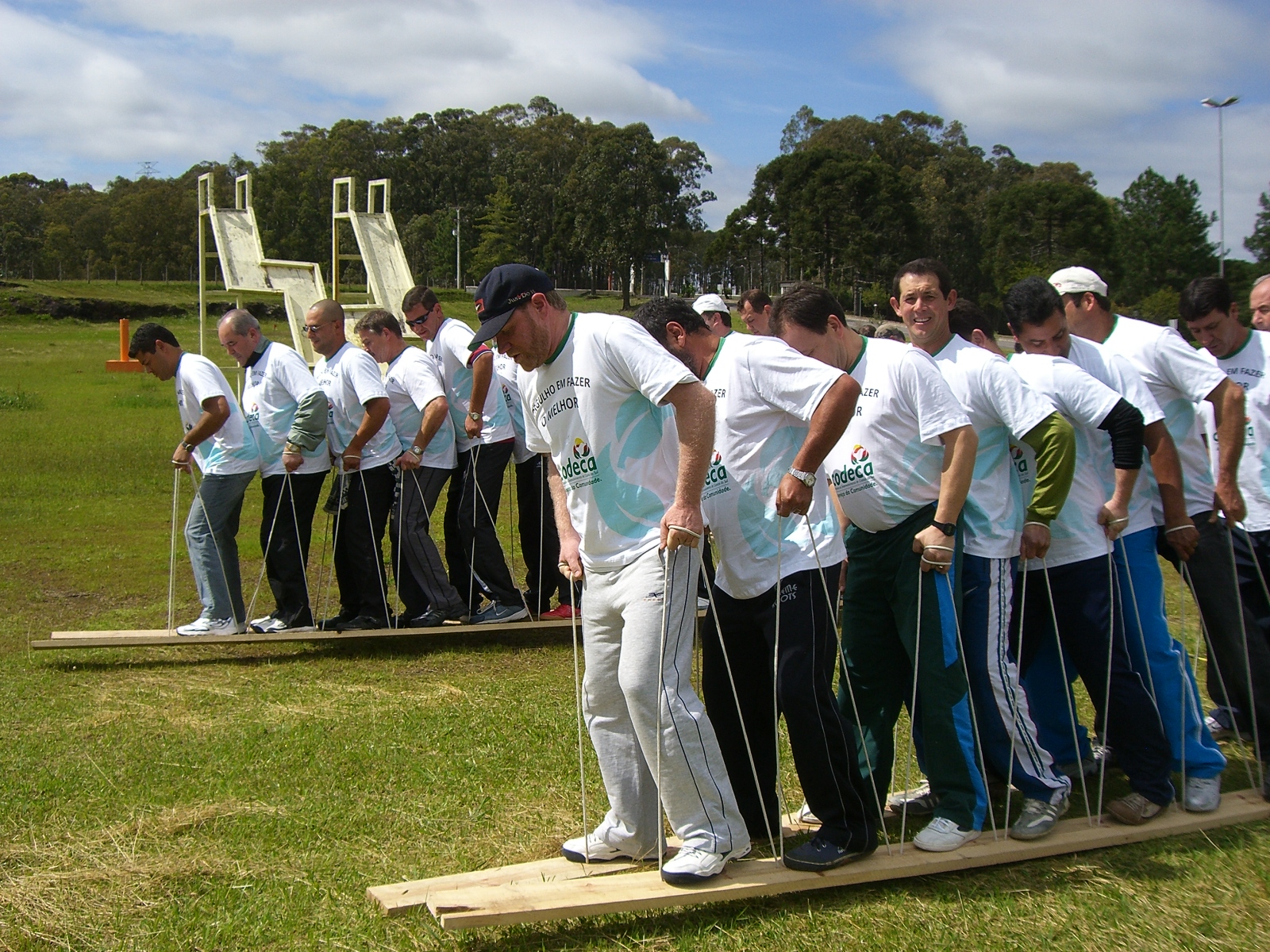  Colaboradores participam de treinamento ao ar livre