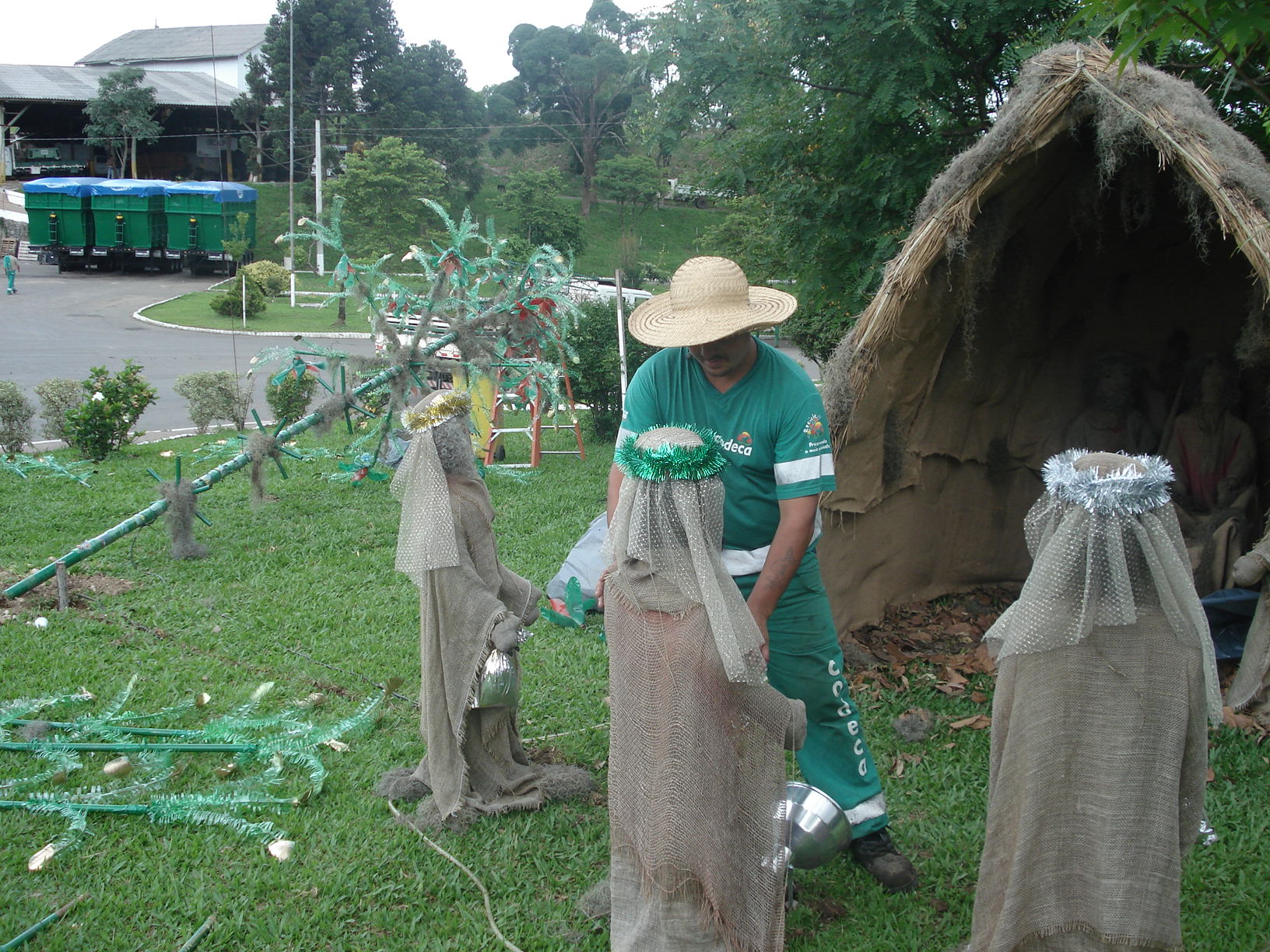  DECORAÇÃO NATALINA É 100% RECICLÁVEL