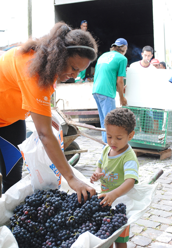  TROCA SOLIDÁRIA ATINGE 100 TONELADAS DE RESÍDUOS RECOLHIDOS