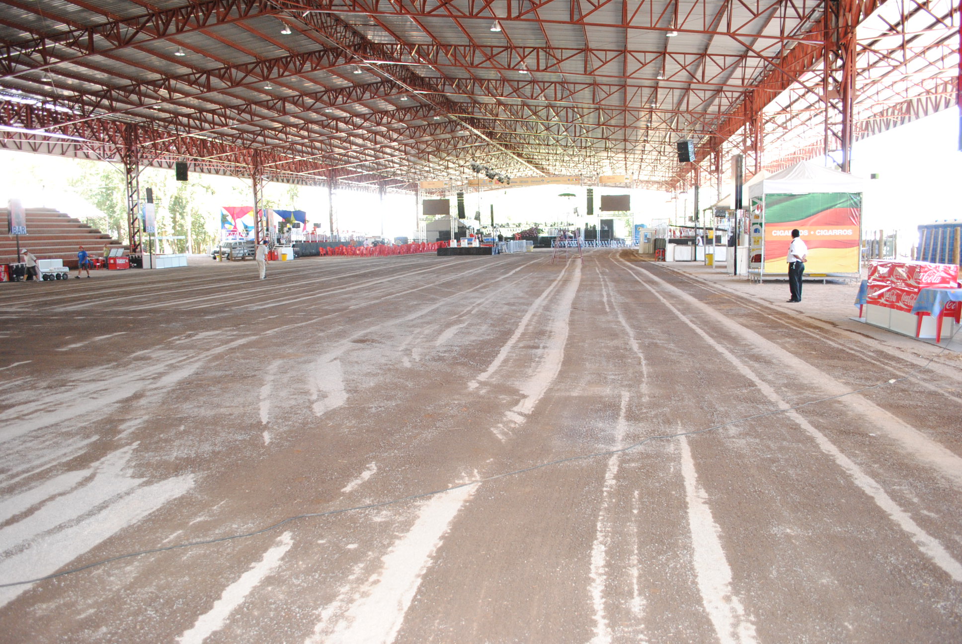  PISO DO ESPAÇO MULTICULTURAL RECEBE MELHORIAS