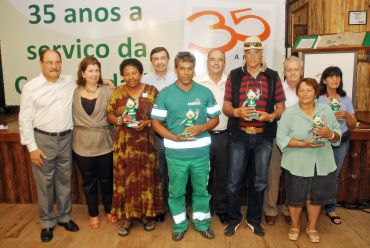  Prefeito participa de homenagem aos fundadores e colaboradores da CODECA