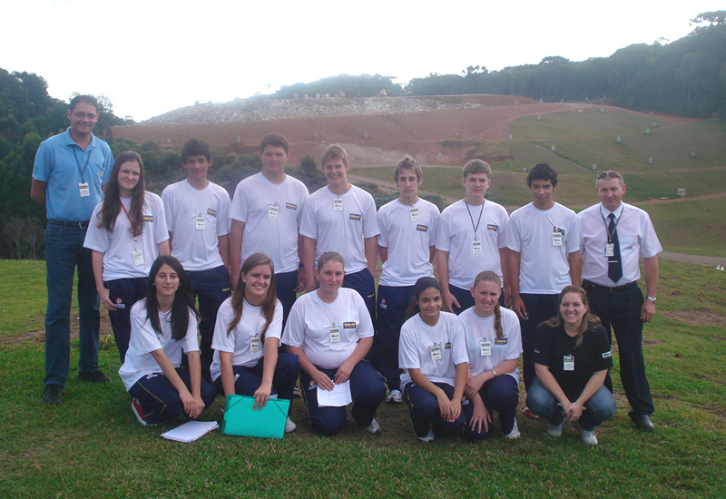  Projeto Pescar da Hidro Jet de Feliz participa dos Caminhos do Lixo