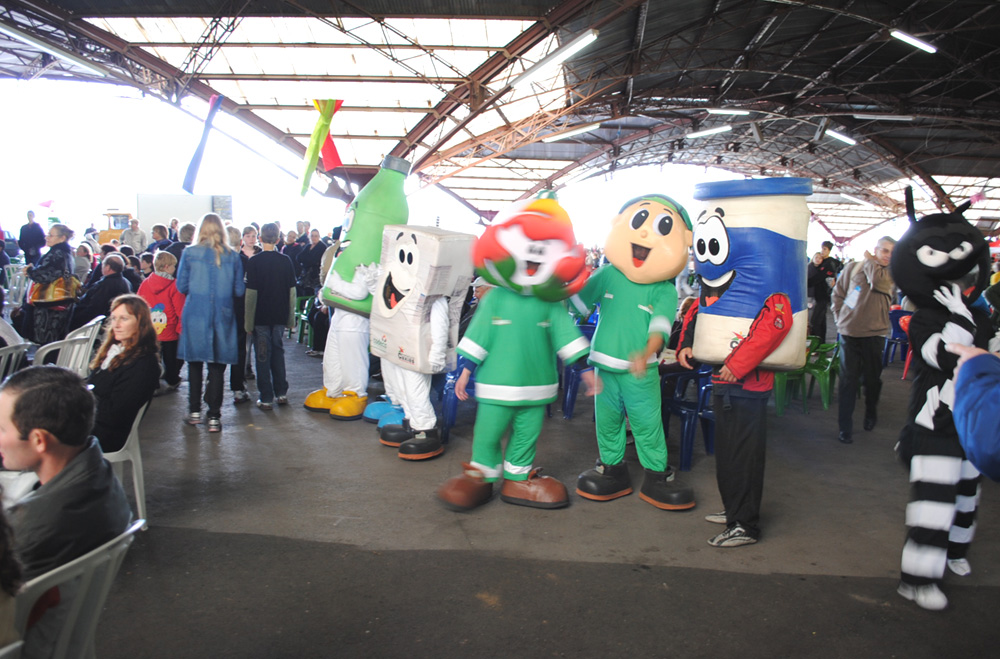  CODECA PROMOVE AÇÕES DE EDUCAÇÃO AMBIENTAL NO DIA DA IGREJA