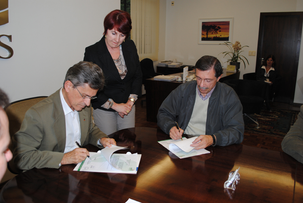  CONVÊNIO ENTRE CODECA E UCS PERMITE A EXECUÇÃO DE PESQUISA E AVALIAÇÃO DE MÉTODOS DE CONTROLE DE ERV