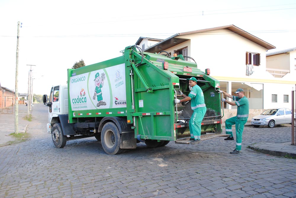  Feriado provoca alterações nas datas de coleta de lixo