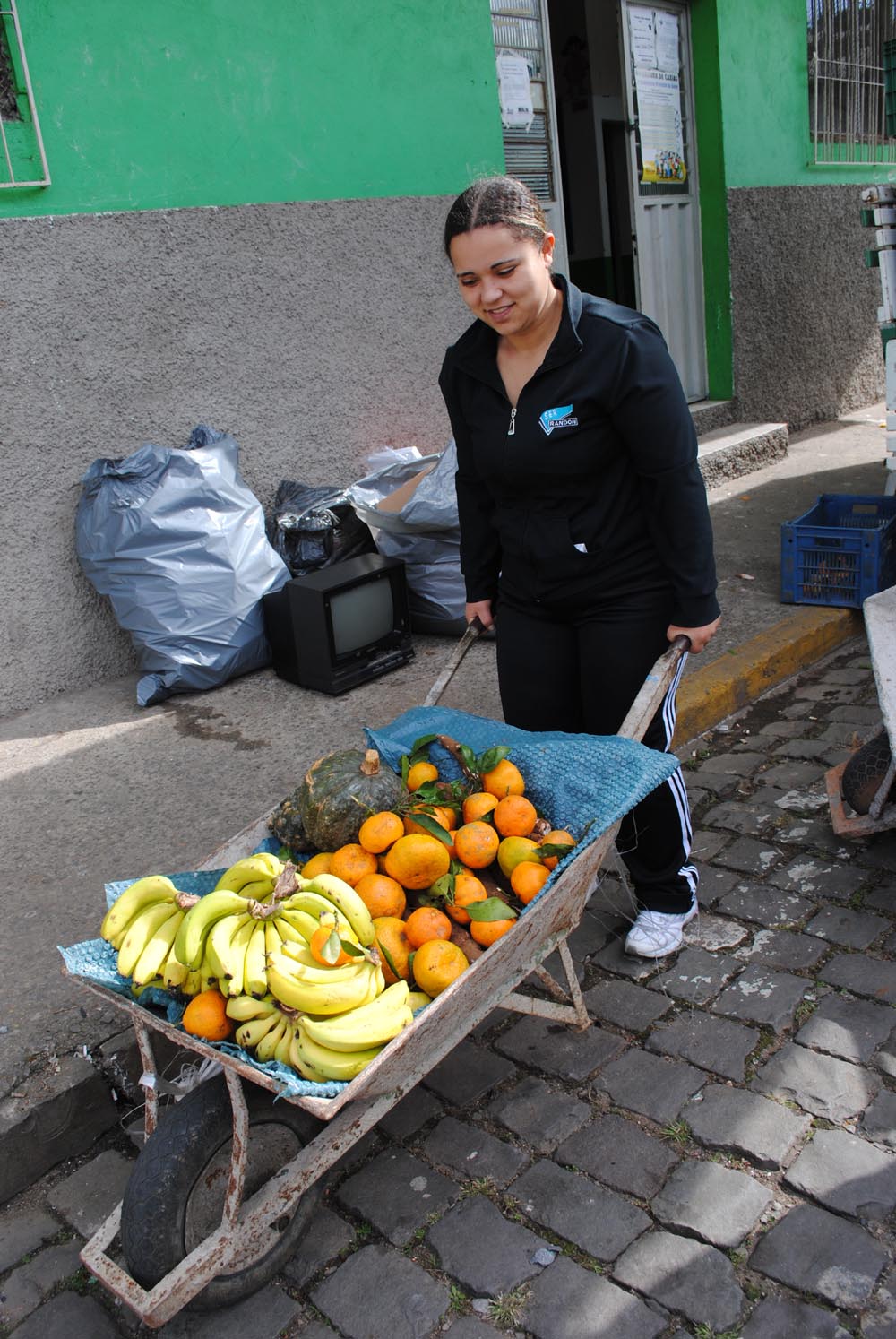  TROCA SOLIDÁRIA COMPLETA DOIS ANOS 