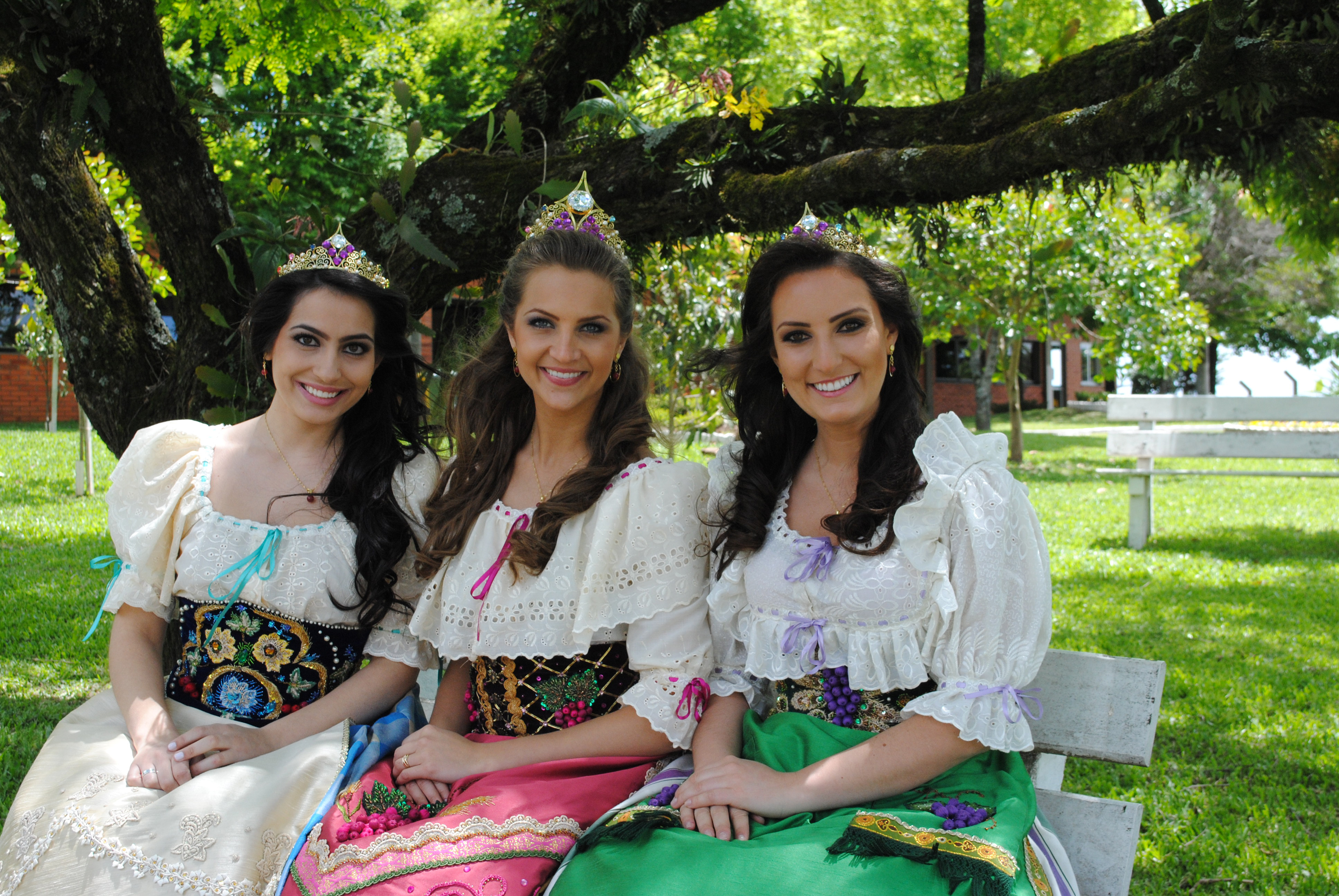  Soberanas da Festa da Uva visitam a Codeca